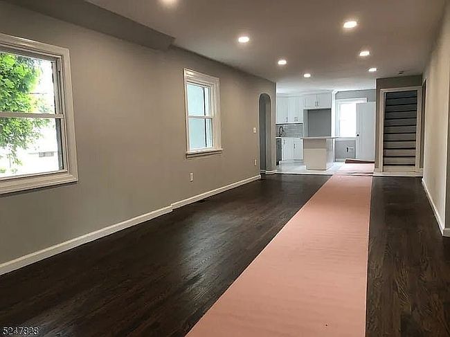 Photo of 29 Stansfield Pl, North Haledon, NJ
