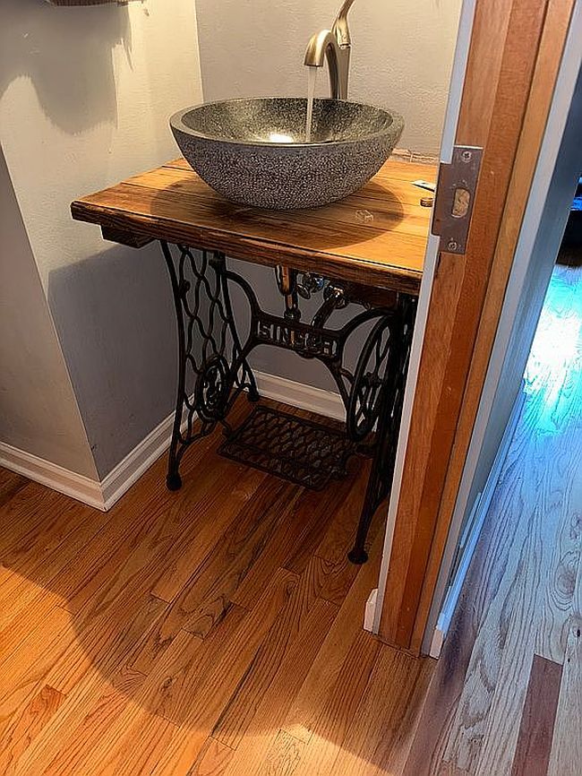 Additional photo of property located at 1140 W Cornelia Ave Apt D