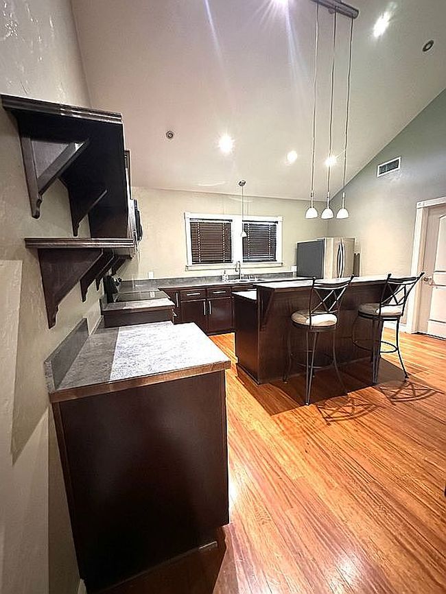 Preview of property located at 214 Holly St