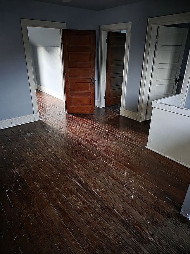 Photo of 923 Main St, Stockton, KS