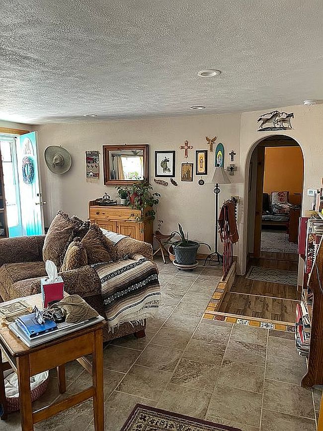 Photo of 1008 5th St, Carrizozo, NM