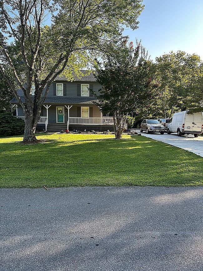 Photo of 2006 Weatherhill Rd, Forest, VA
