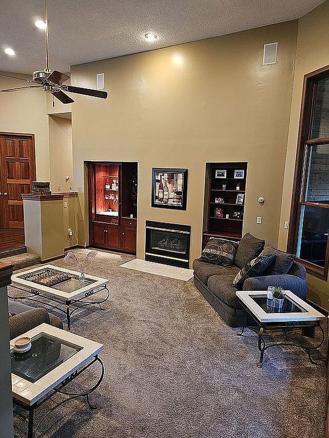 Photo of 7417 Steeplechase Ct, Saline, MI