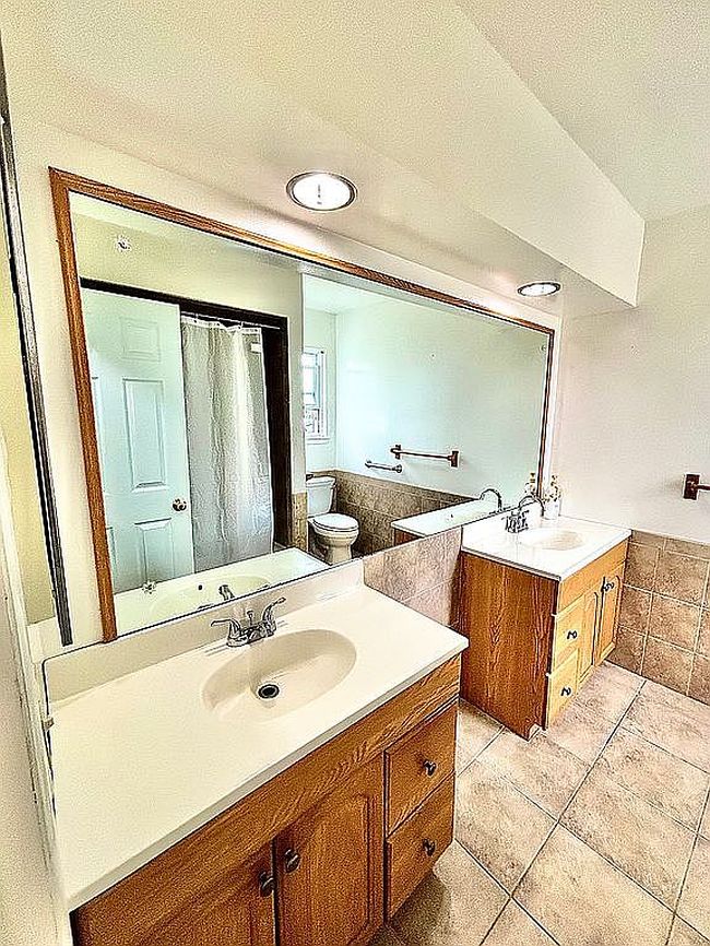 Photo of 12049 Lutz Ave, Warren, MI