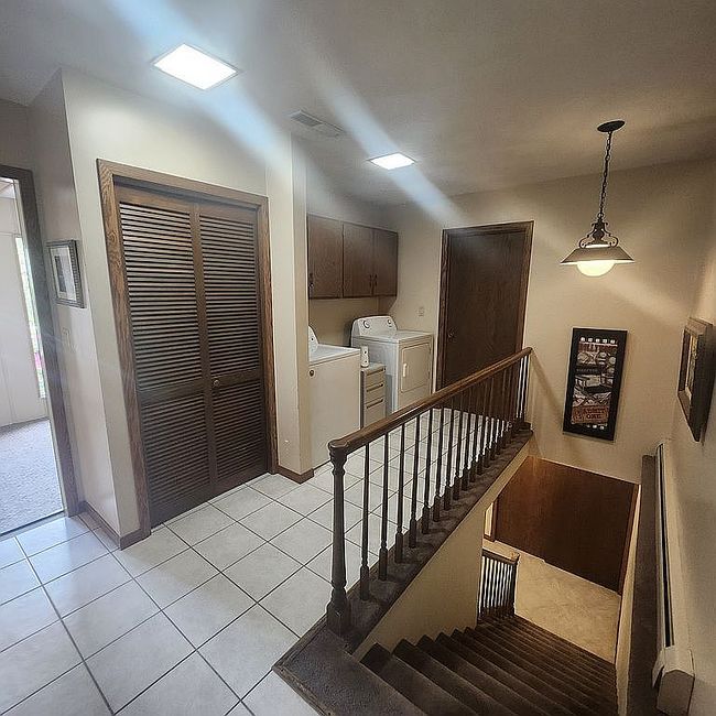 Photo of 3048 Arbor Hills Dr, Dubuque, IA