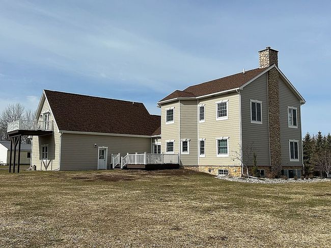 Image of 159 River Dr