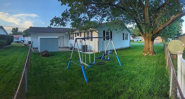 Photo of 809 Flamingo Ave, Effingham, IL