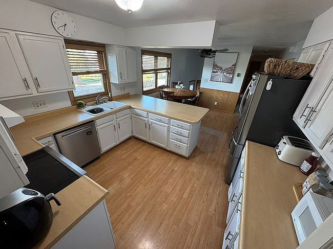 Photo of 121 2nd St Ne, Rugby, ND