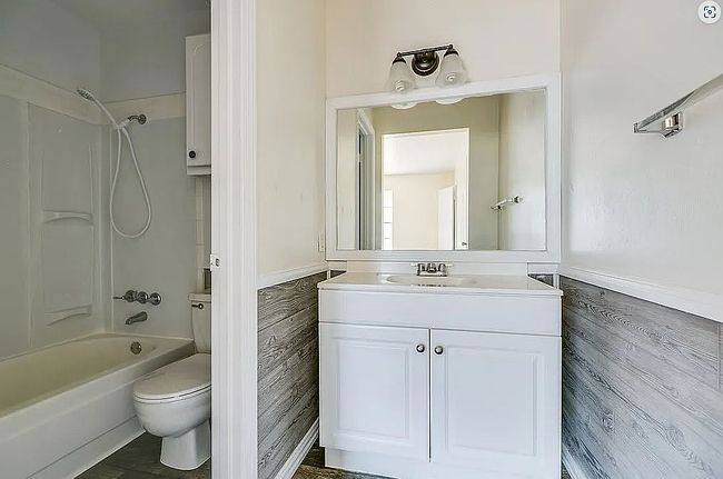 Photo of 3142 Sunset Dr, San Angelo, TX