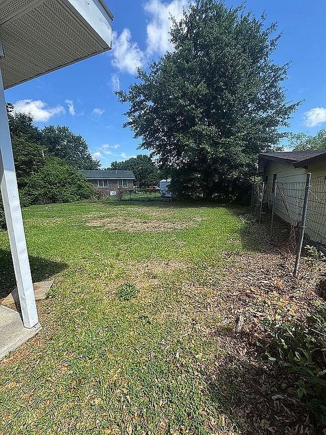 Photo of 1303 E 14th St, Lumberton, NC