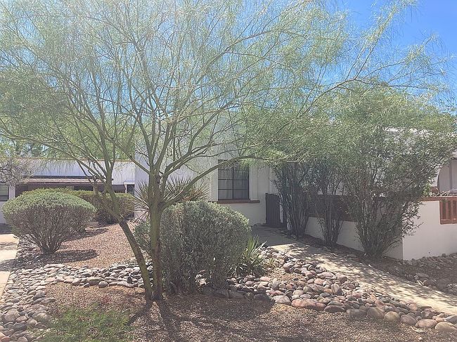 Photo of 145 S Paseo Sarta Apt A, Green Valley, AZ