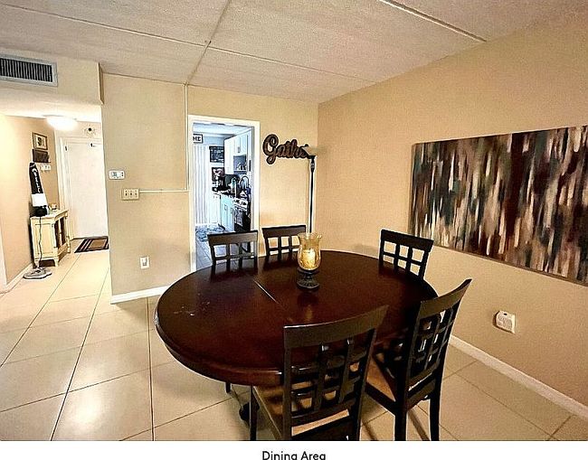 Photo of 4435 1st St Ne Unit 210, Saint Petersburg, FL