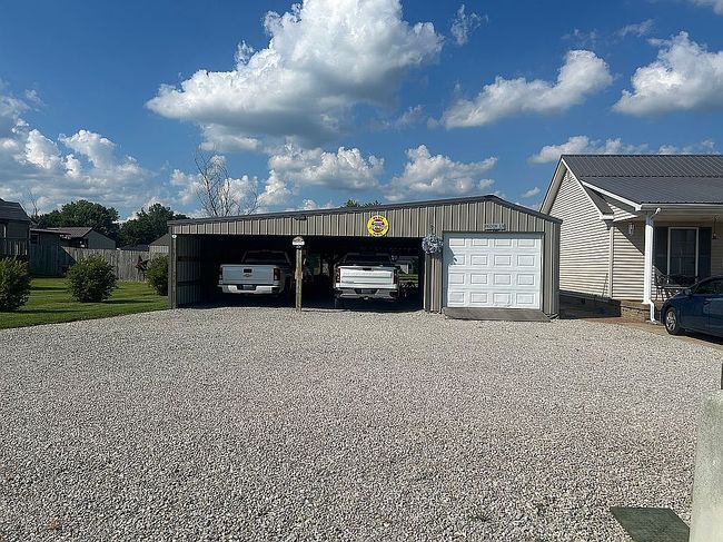 Photo of 238 Beaver Dam Creek Rd, Leitchfield, KY