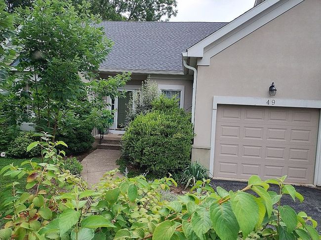 Photo of 49 S Tamarac Dr, Shepherdstown, WV
