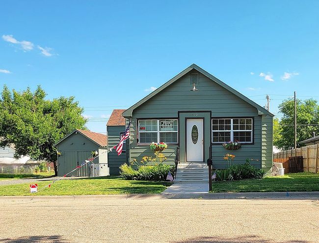 Photo of 712 W 8th St, Ogallala, NE