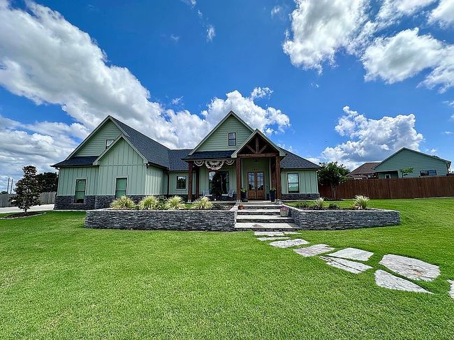 Photo of 1611 N Mason St, Bowie, TX