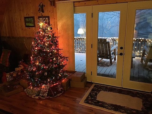 Photo of 537 Gatlin Dr, Gatlinburg, TN