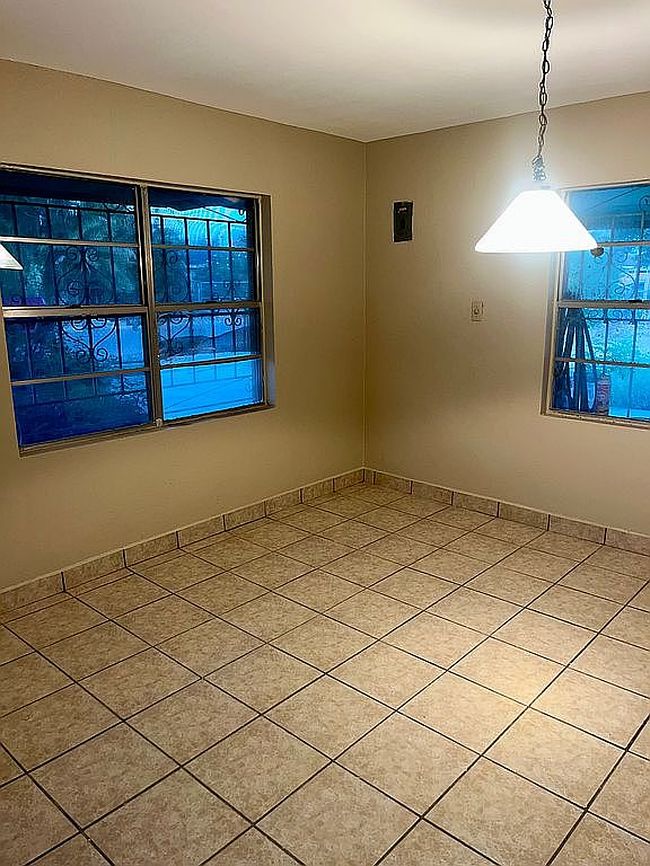 Photo of 220 S Ash Ave, Roma, TX