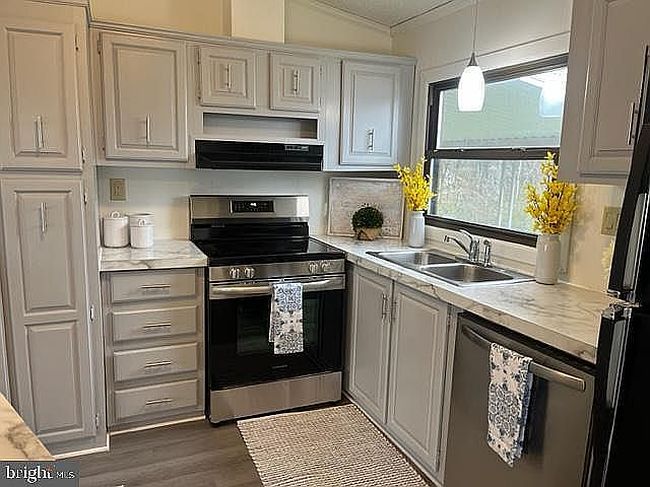Photo of 5186 Stone Terrace Dr, Whitehall, PA