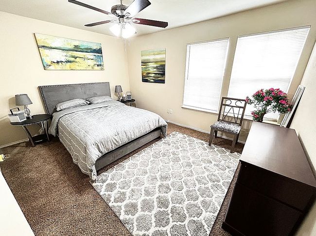 Image of 2318 Kingsway Dr