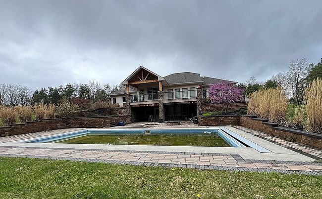 Photo of 232 S Birchcrest Dr, Midland, MI