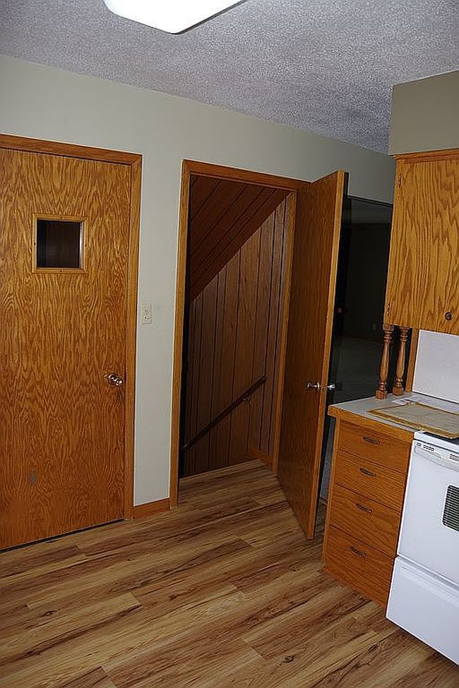 Photo of 1013 Maple Dr, Manning, IA