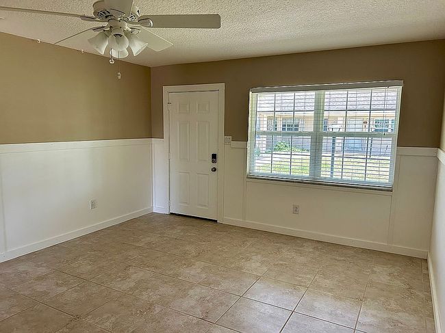 Photo of 10 Se Kings Bay Dr Apt 4, Crystal River, FL