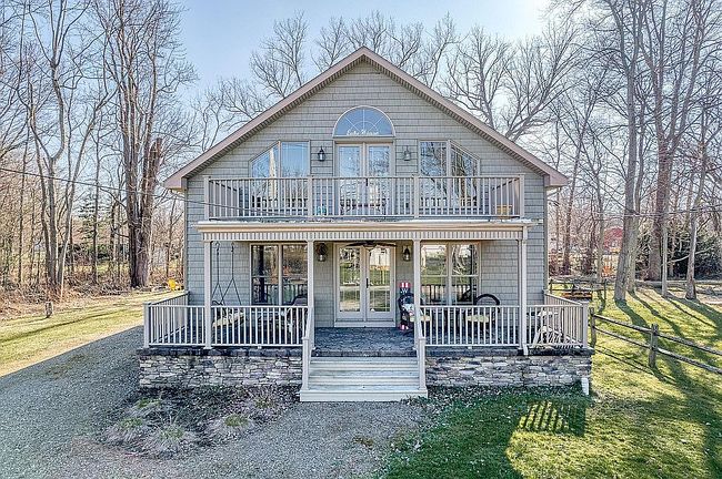Photo of 12817 Pleasant Ave, Irving, NY