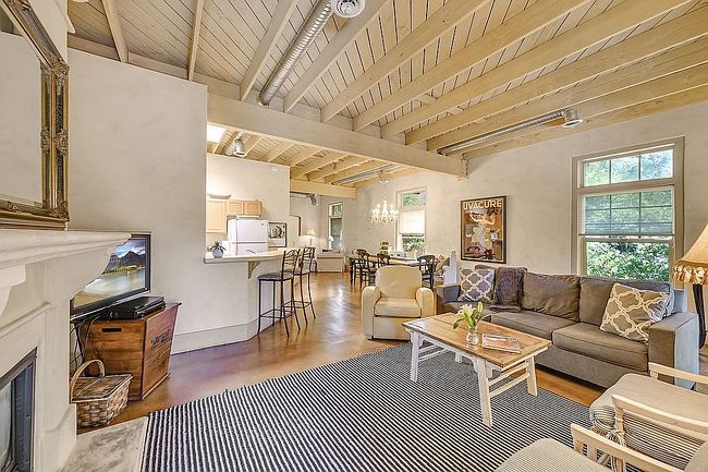 Image of 276 Jones St