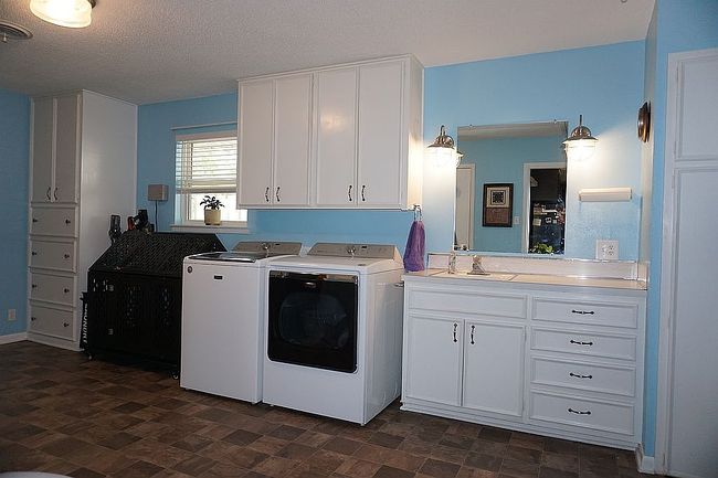 409 N Hickory St, Muenster, TX