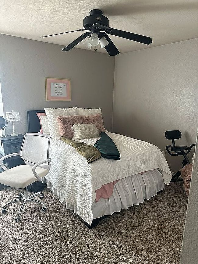 Preview of property located at 1017 Oak Hollow Ln