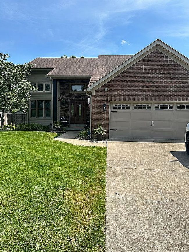 Photo of 111 Westridge Ln, Paris, KY
