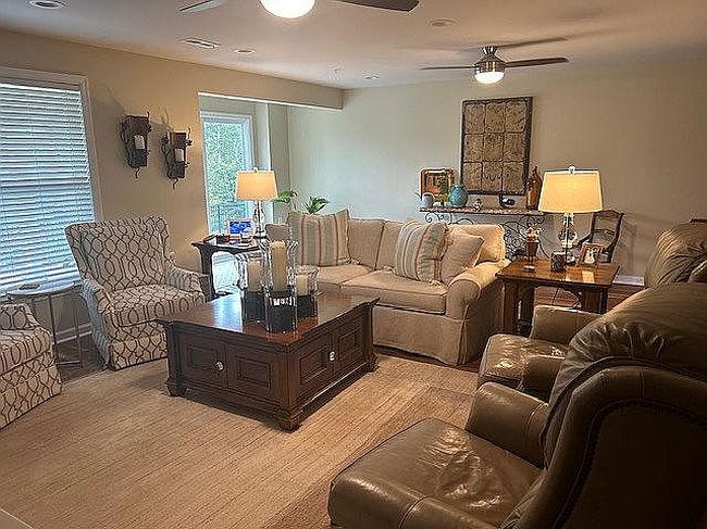 Additional photo 2 of property located at 5909 Avery Point Dr