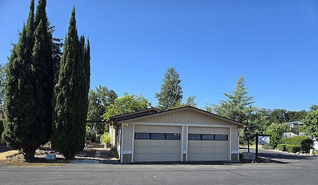 Photo of 413 Currie Ln, Grants Pass, OR