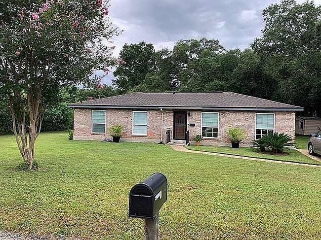 6107 Louisville Ave, Pensacola, FL