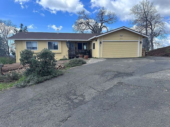 Image of 20120 Chapel Dr