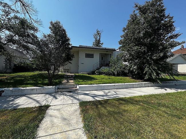 Photo of 119 W 11th Ave, Hutchinson, KS