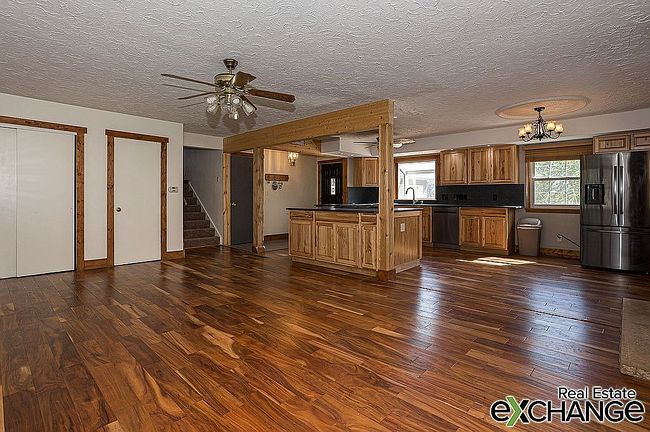 Photo of 3490 E Harbor Dr, Bettendorf, IA