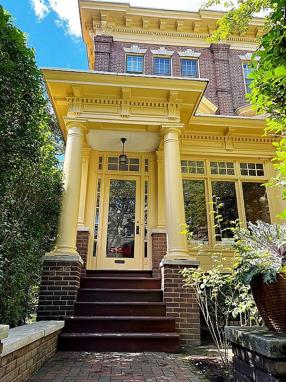 Preview of property located at 526 S 46th St
