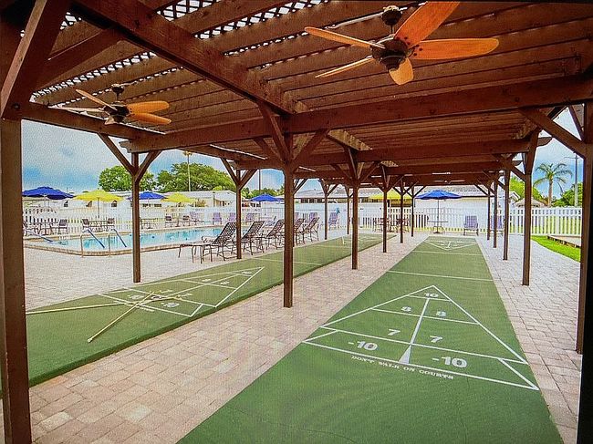 Additional photo 1 of property located at 1000 Walker St #189