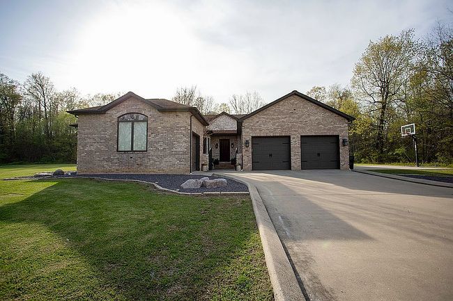 Image of 902 Jordan Ln