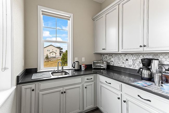 Image of 8796 Red Primrose St