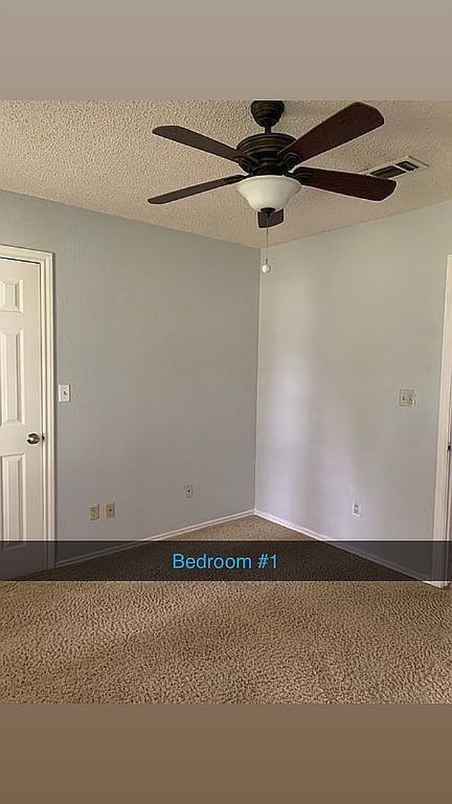 Photo of 201 County Road 35930, Powderly, TX