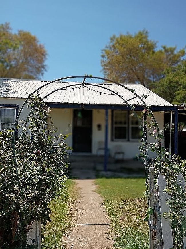Photo of 210 E 15th St, Littlefield, TX