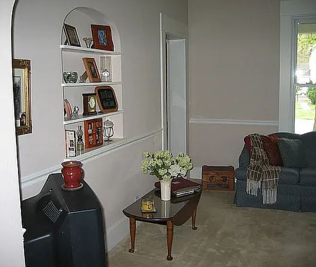 Image of 1110 Buckland Ave