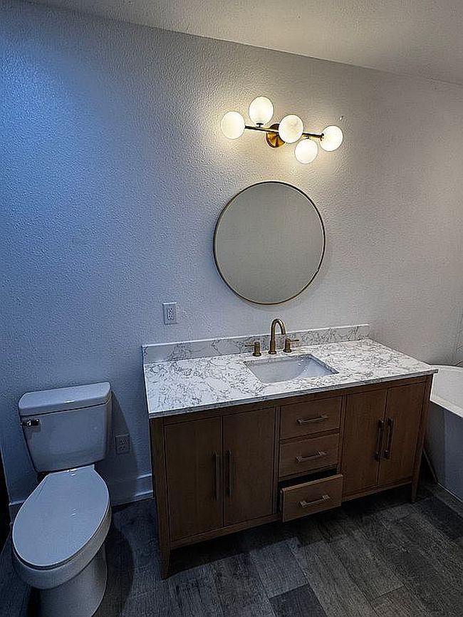 Photo of 207 Oaklawn Dr, Henderson, TX