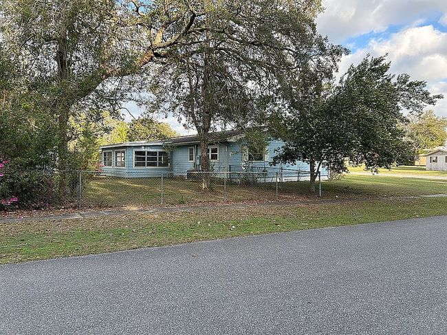 Image of 2199 W Devon Dr