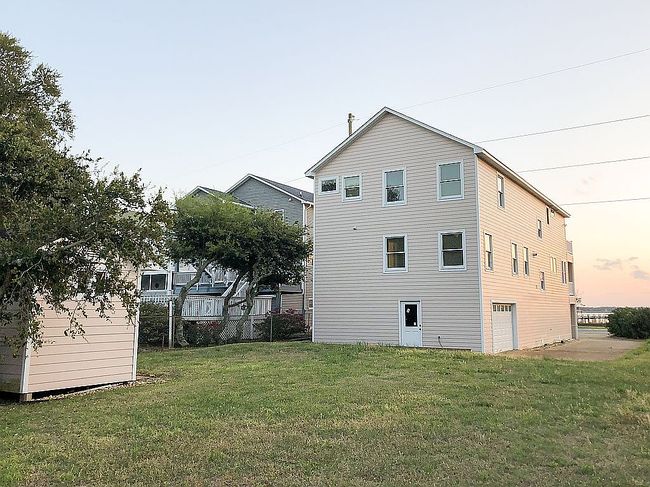 Image of 2307 Bay Dr
