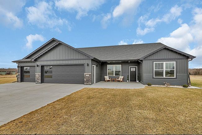 Image of 94 Meadow Ln
