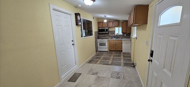 Preview of property located at 1210 W Gonzalez St